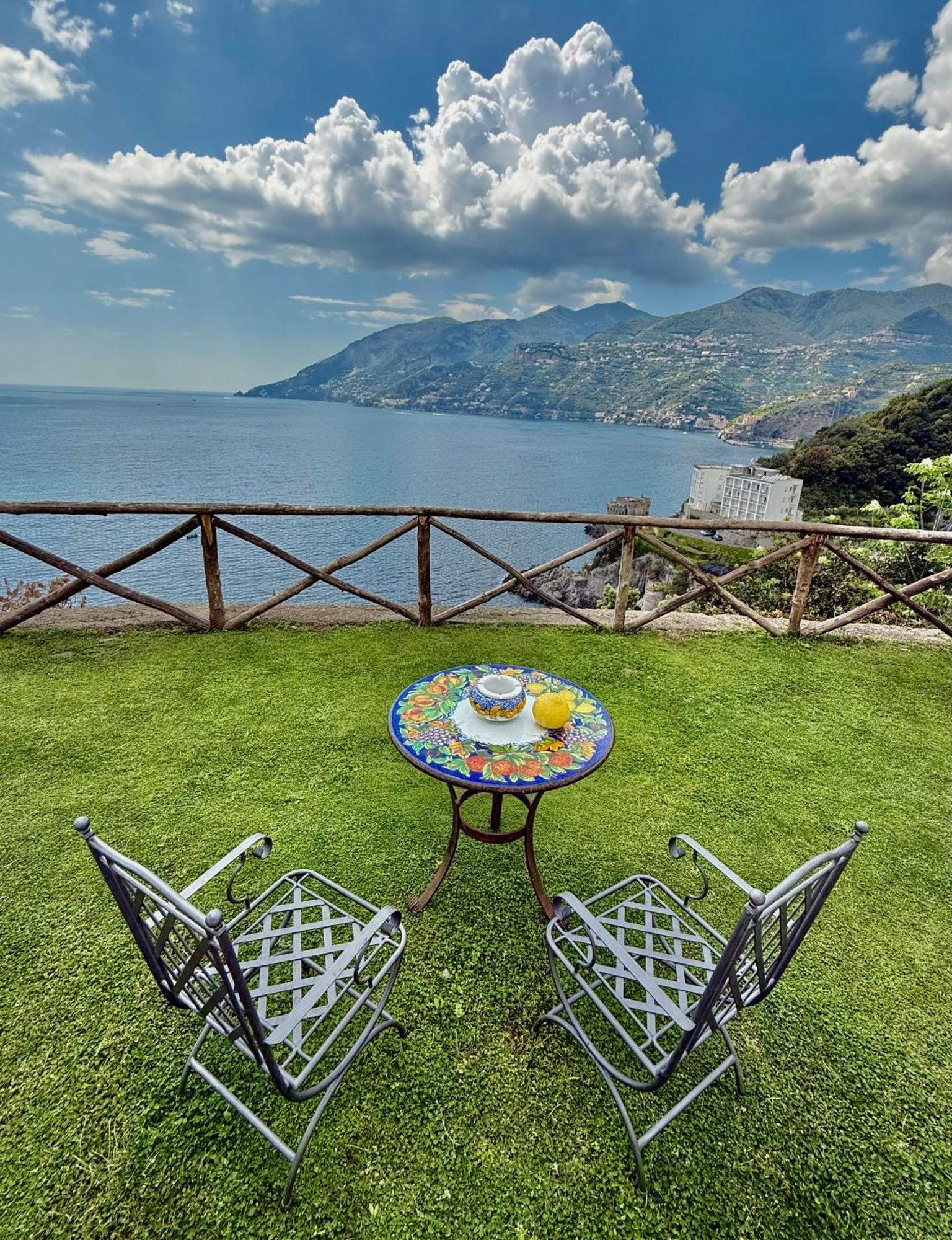 Villa Anna Майори Экстерьер фото